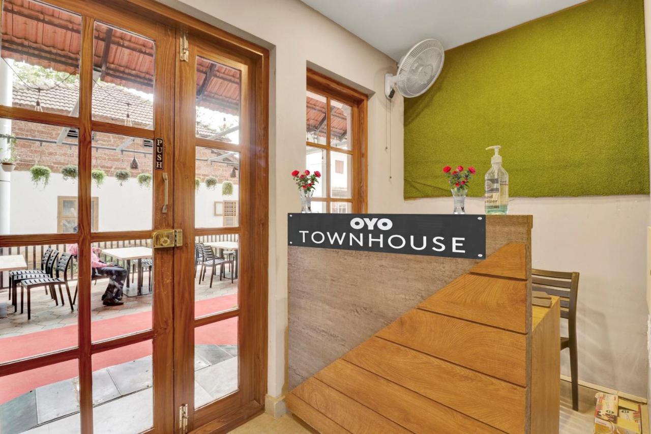 Oyo Townhouse 1070 Ramis Plaza Ξενοδοχείο Tullipurmbu Εξωτερικό φωτογραφία
