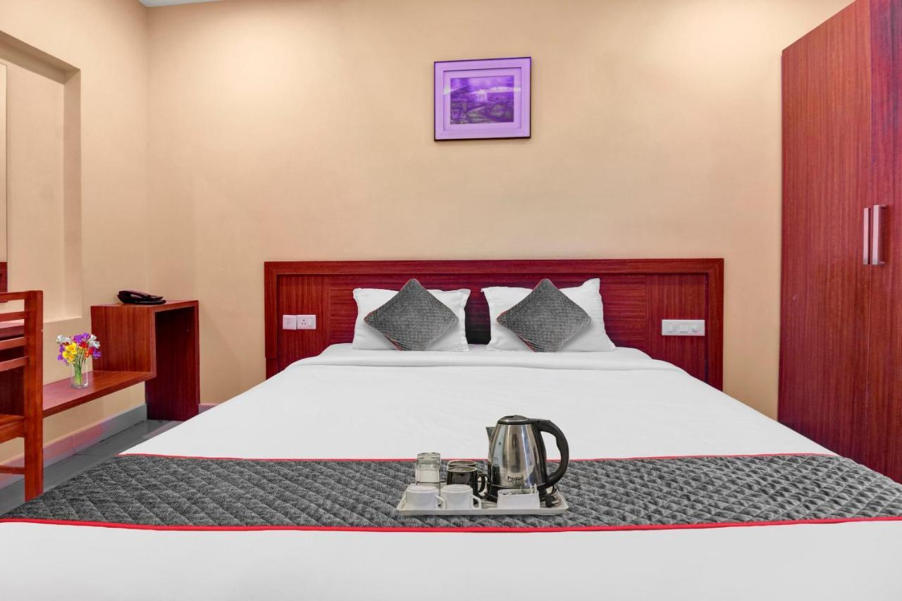Oyo Townhouse 1070 Ramis Plaza Ξενοδοχείο Tullipurmbu Εξωτερικό φωτογραφία