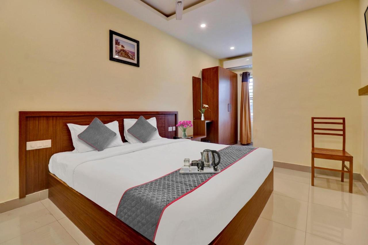 Oyo Townhouse 1070 Ramis Plaza Ξενοδοχείο Tullipurmbu Εξωτερικό φωτογραφία