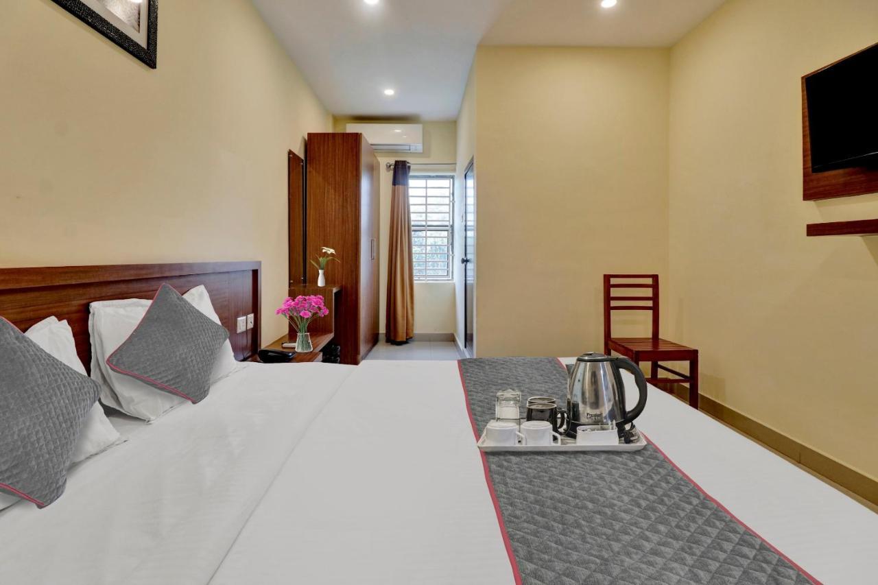 Oyo Townhouse 1070 Ramis Plaza Ξενοδοχείο Tullipurmbu Εξωτερικό φωτογραφία